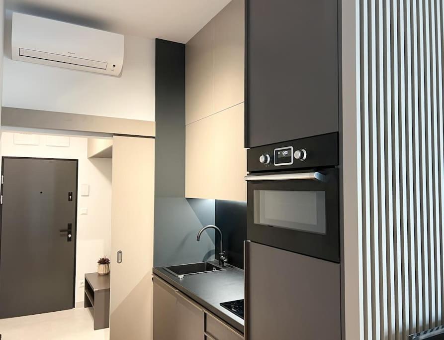Central Getaway Studio Bratislava Exterior foto