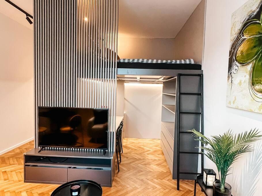 Central Getaway Studio Bratislava Exterior foto